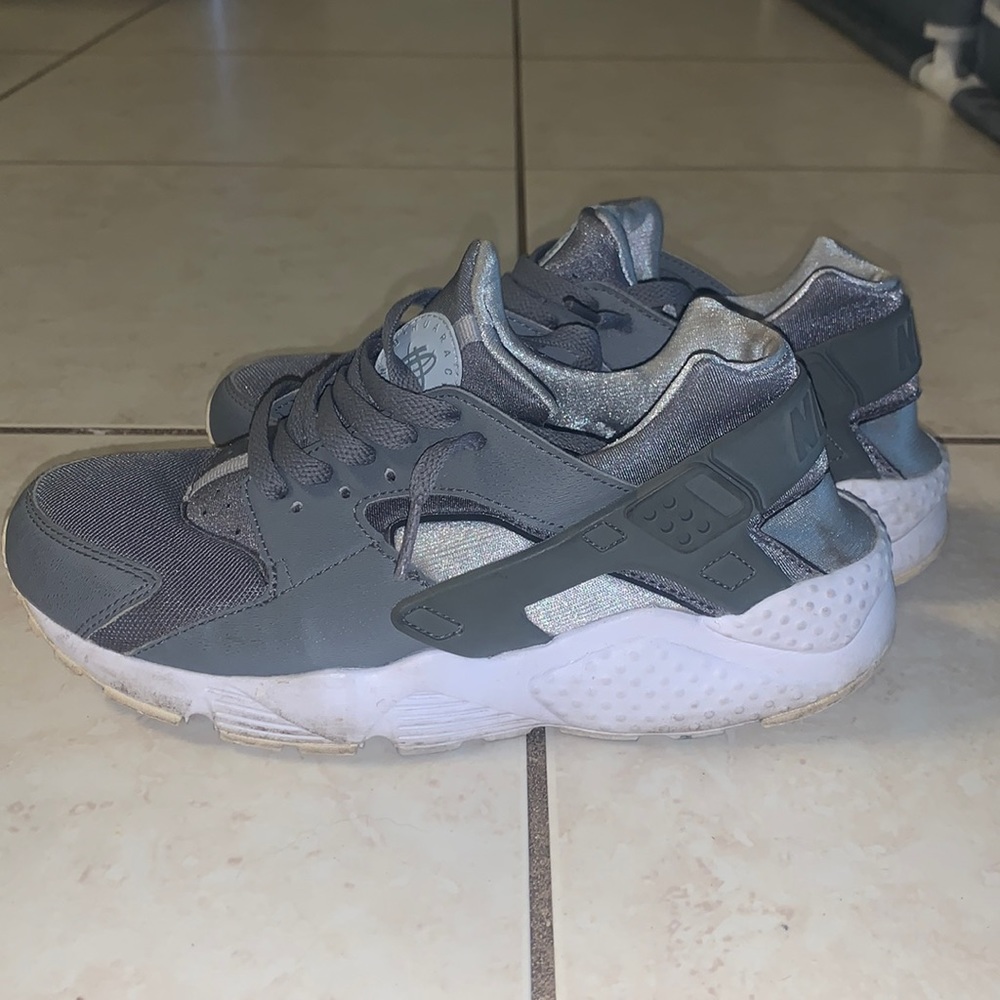 Huaraches grey & white